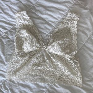 Laced bra, let cream color, no padding from Aeries